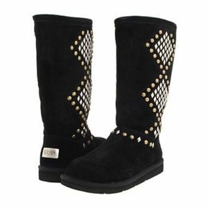 💐 RARE!!! Avondale Studded Ugg boots
